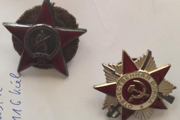 Orden des Roten Sterns - fuer aussergewöhnliche Leistungen bei der Verteidigung der Sowjetunion / Orden des Patriotischen Krieges (erste Klasse) - für Heldentaten während des Grossen Patriotischen Krieges